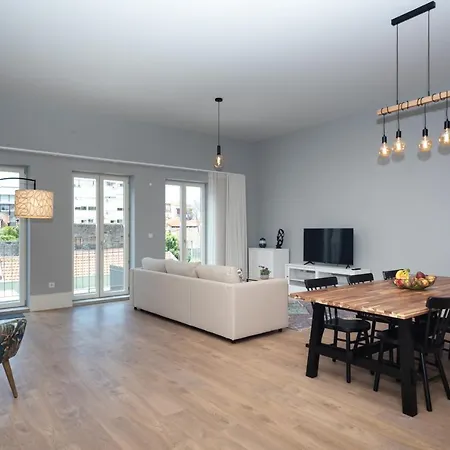 Xl Apartment