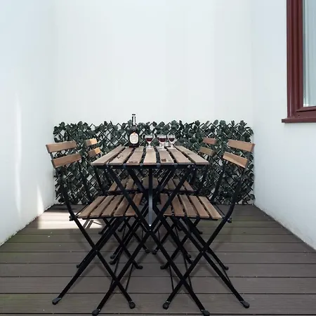 Xl Apartment