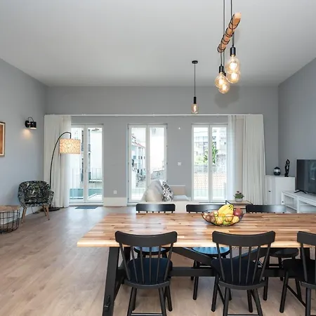 Xl Apartment